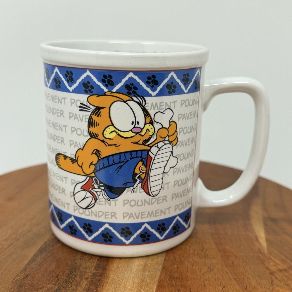 Vintage Garfield "Pavement Pounder" Jogging Exercise Coffee Mug - 1978